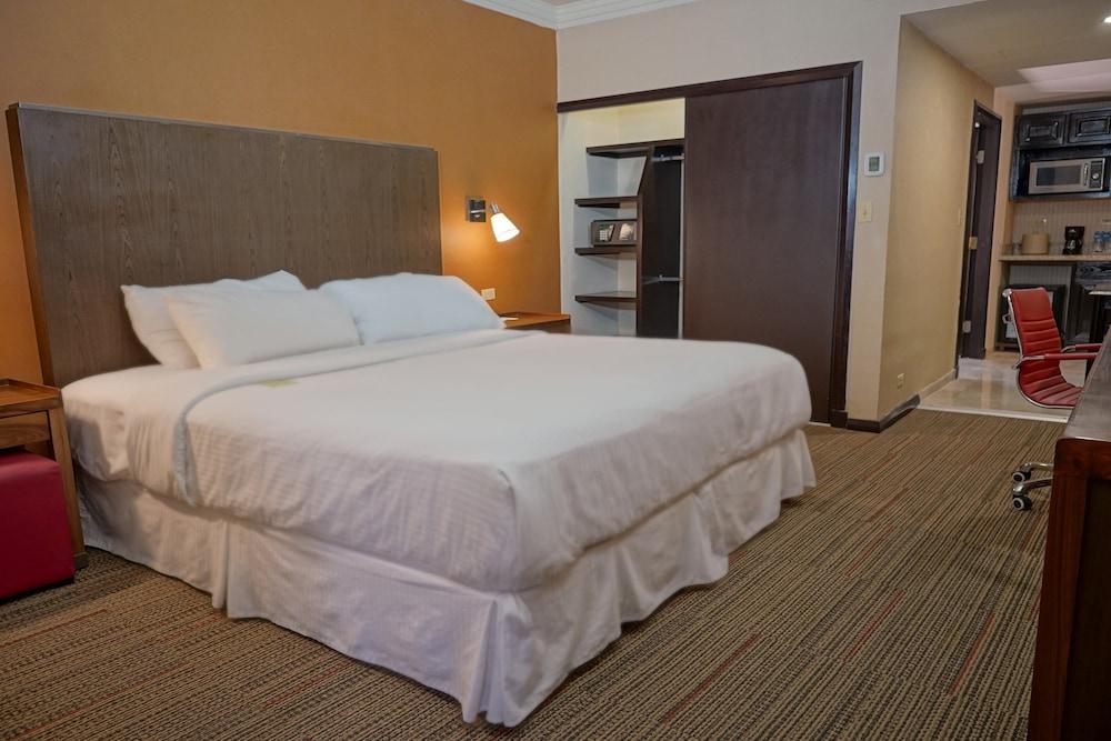 Four Points By Sheraton Saltillo Eksteriør billede